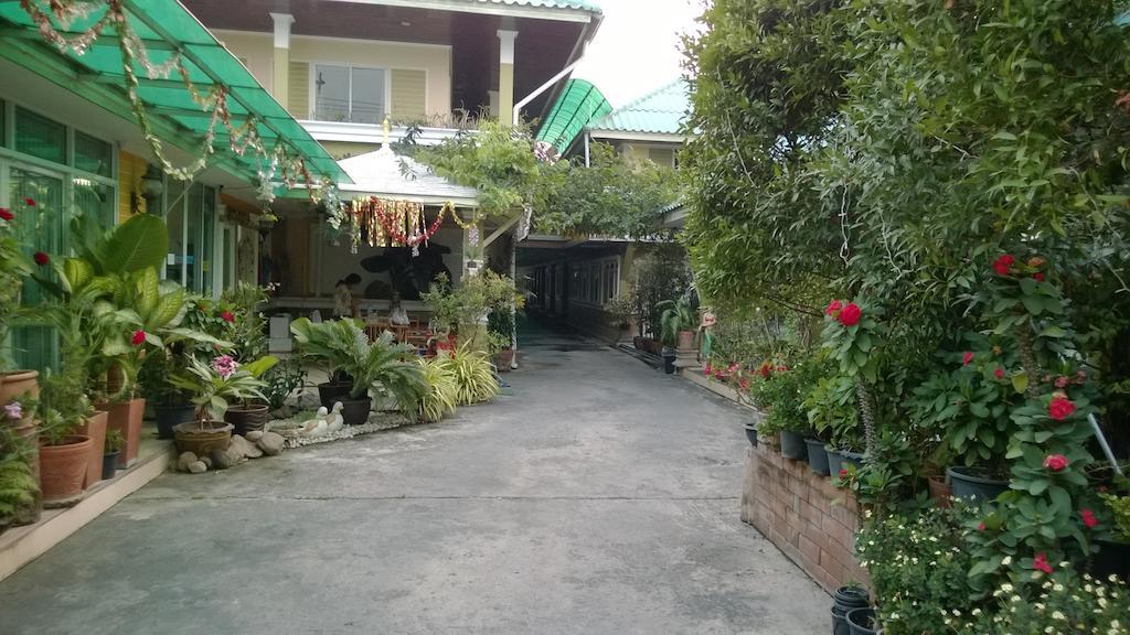 Kacha Resort Bangkok Exterior foto